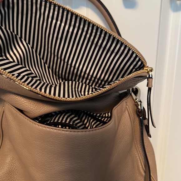 Kate Spade Crossbody Bag. Beige color. - Picture 12 of 16